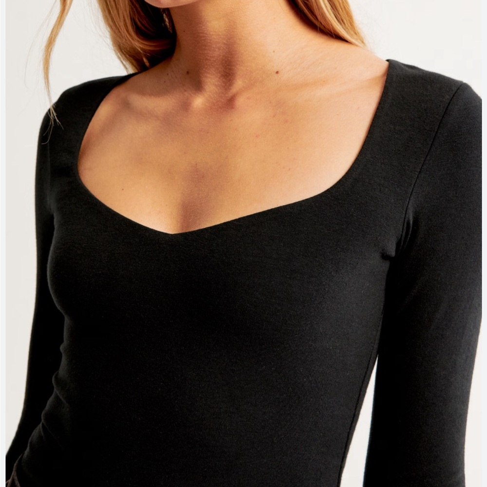 Abercrombie & Fitch Black Long-Sleeve Scoop Neck Bodysuit